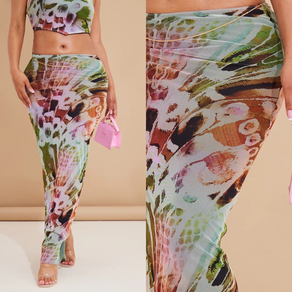 Mesh Overlay Low Rise Skirt - Picture 3 of 3